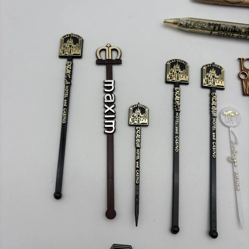 Vintage Casino Swizzle Sticks & Pens Lot 24 Excalibur Caesars Desert Inn‎ Vegas